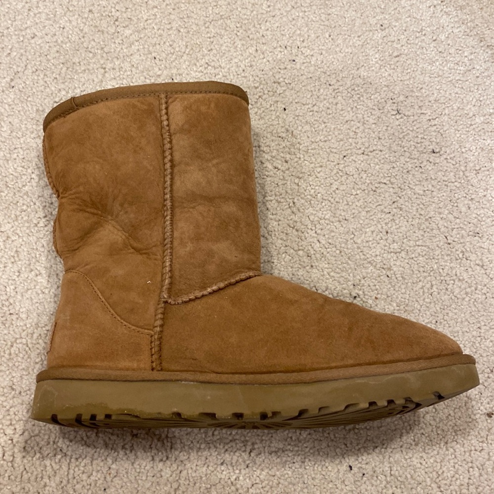 Ugg brown boots (size 8)
